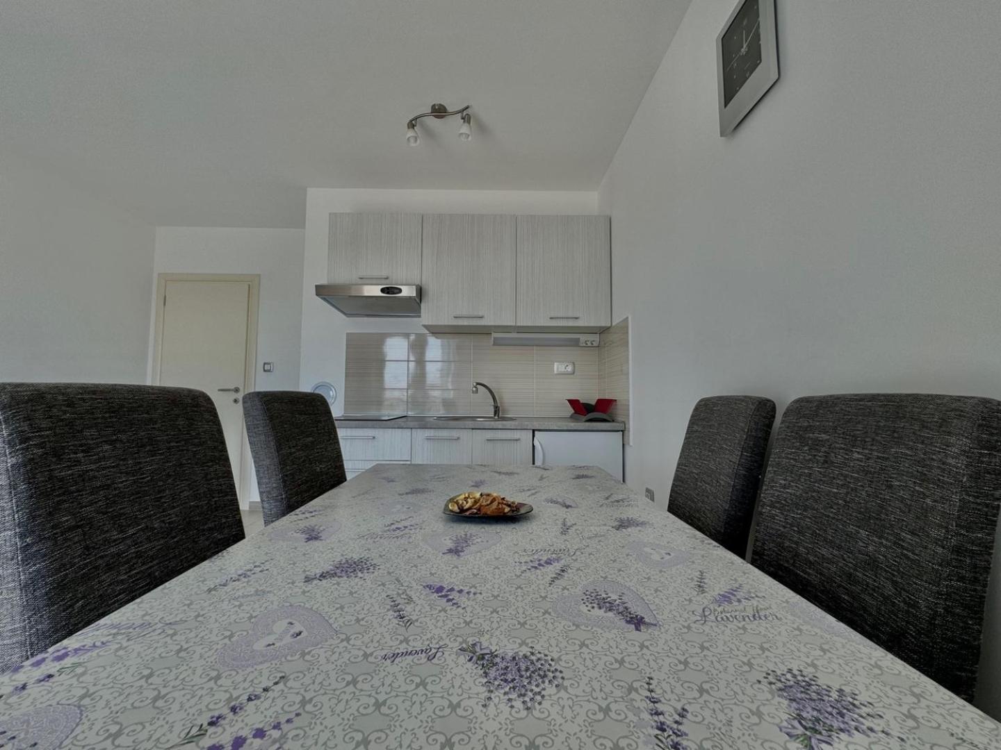 Cozy Apartment Rosmarin With A Sea View Krk Town Exterior photo