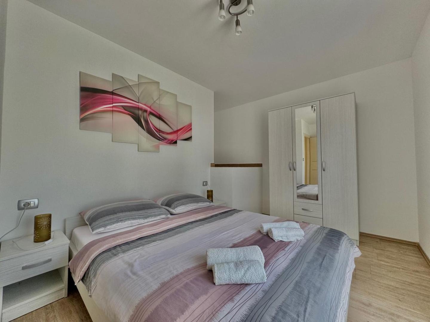 Cozy Apartment Rosmarin With A Sea View Krk Town Exterior photo